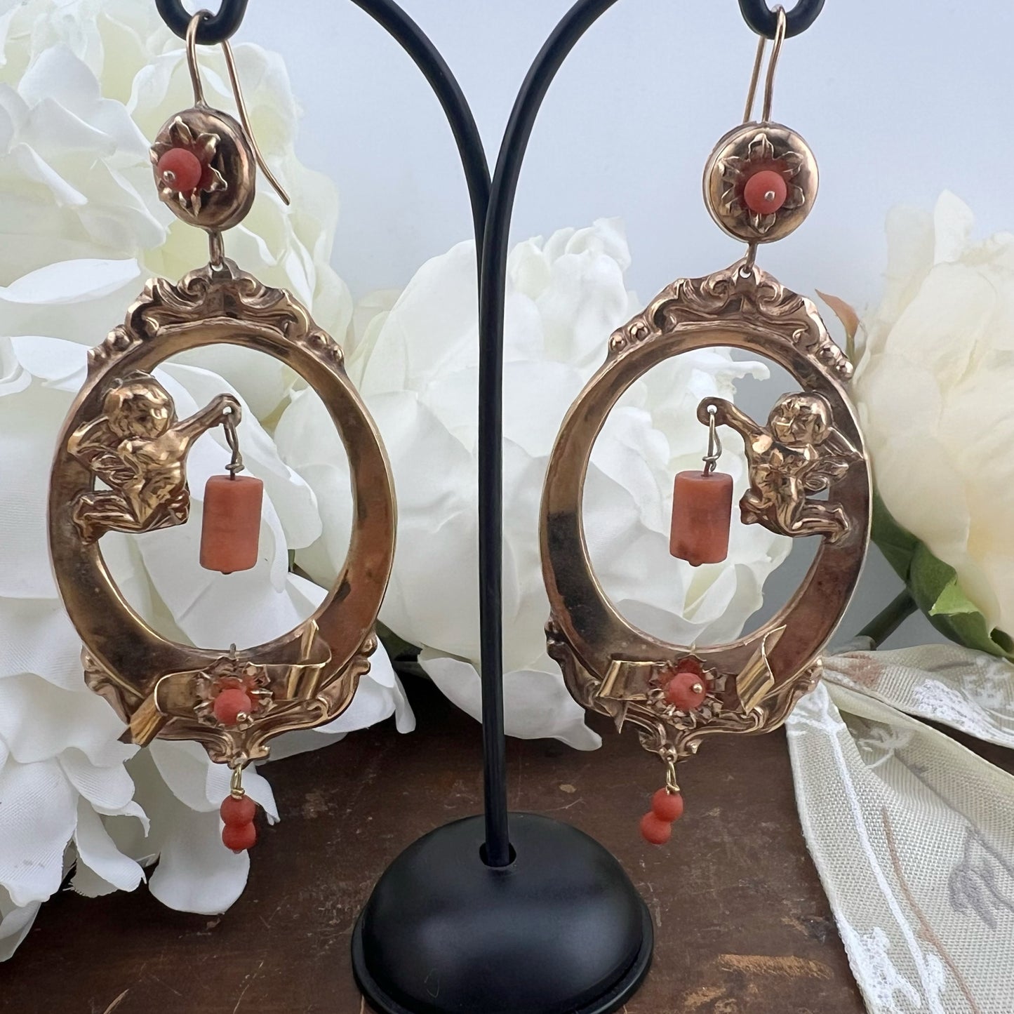 Orecchini Borbonici con Putto e Coralli — Modello Rarissimo, Regno delle Due Sicilie, metà ‘800