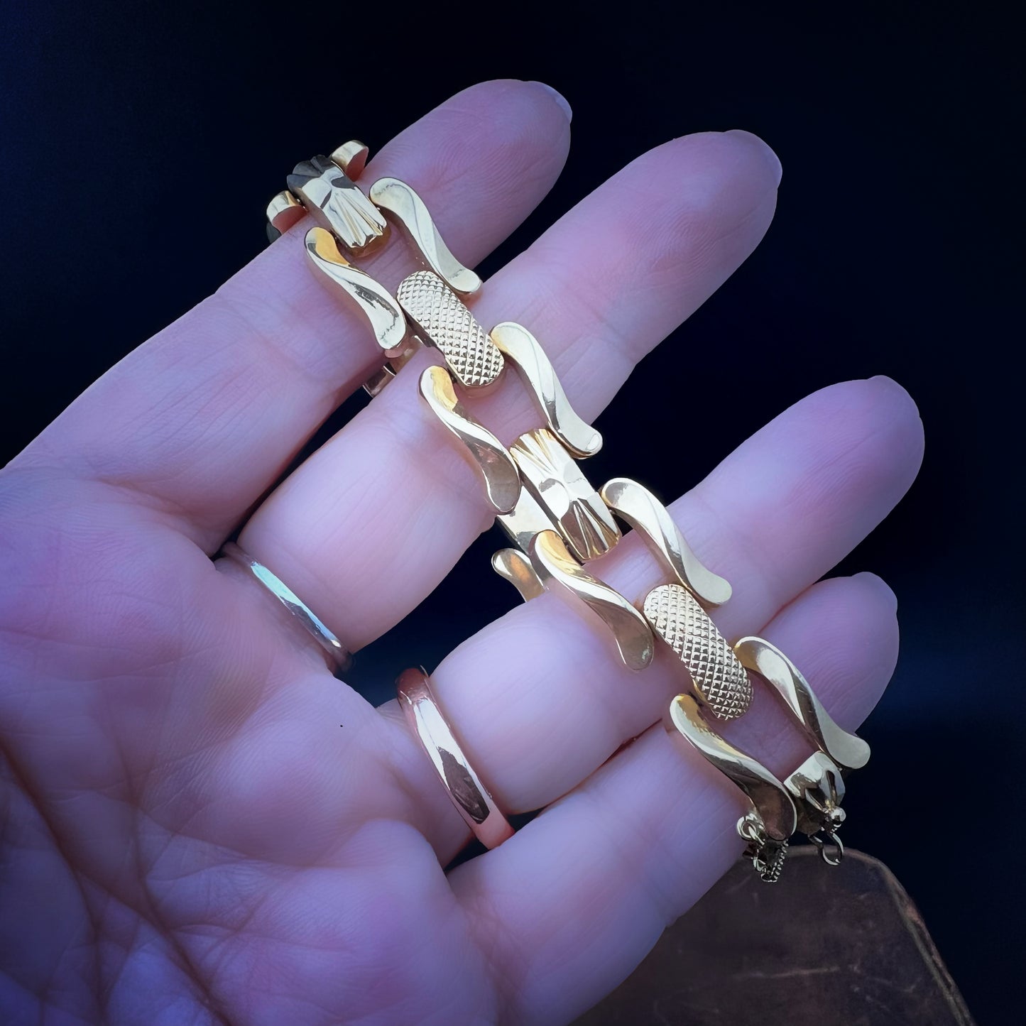 Bracciale anni ‘50 in oro 18 carati firma F.O.B.