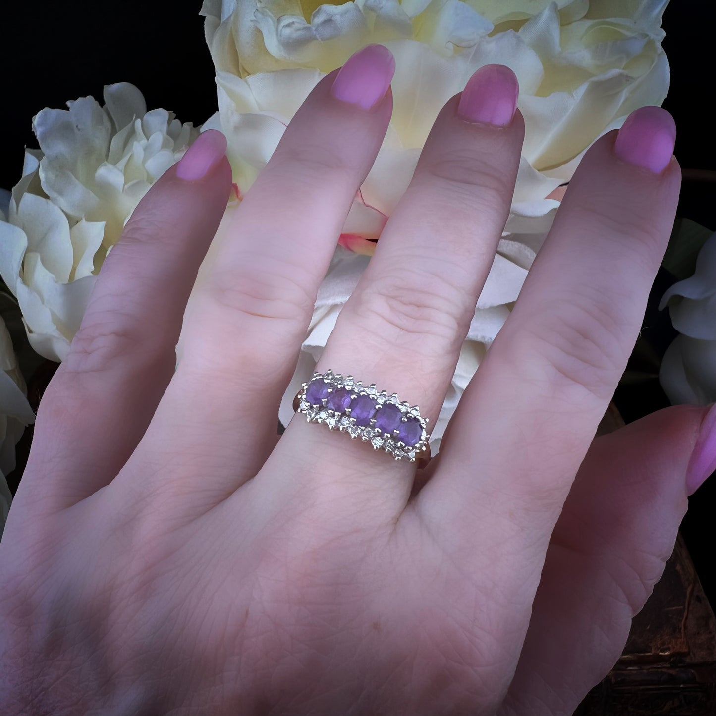 Anello vintage in oro giallo 9 ct con ametiste e diamanti – Birmingham, anni ’70