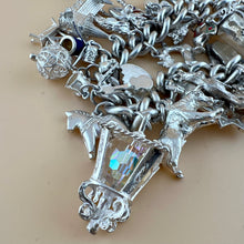 Carica l&#39;immagine nel visualizzatore di Gallery, Ricco bracciale vintage charms in argento
