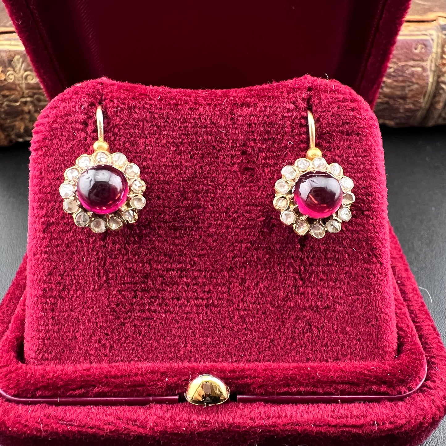 18K Gold Earrings with Cabochon Spinels and Diamonds – Late 19th/Early 20th Century