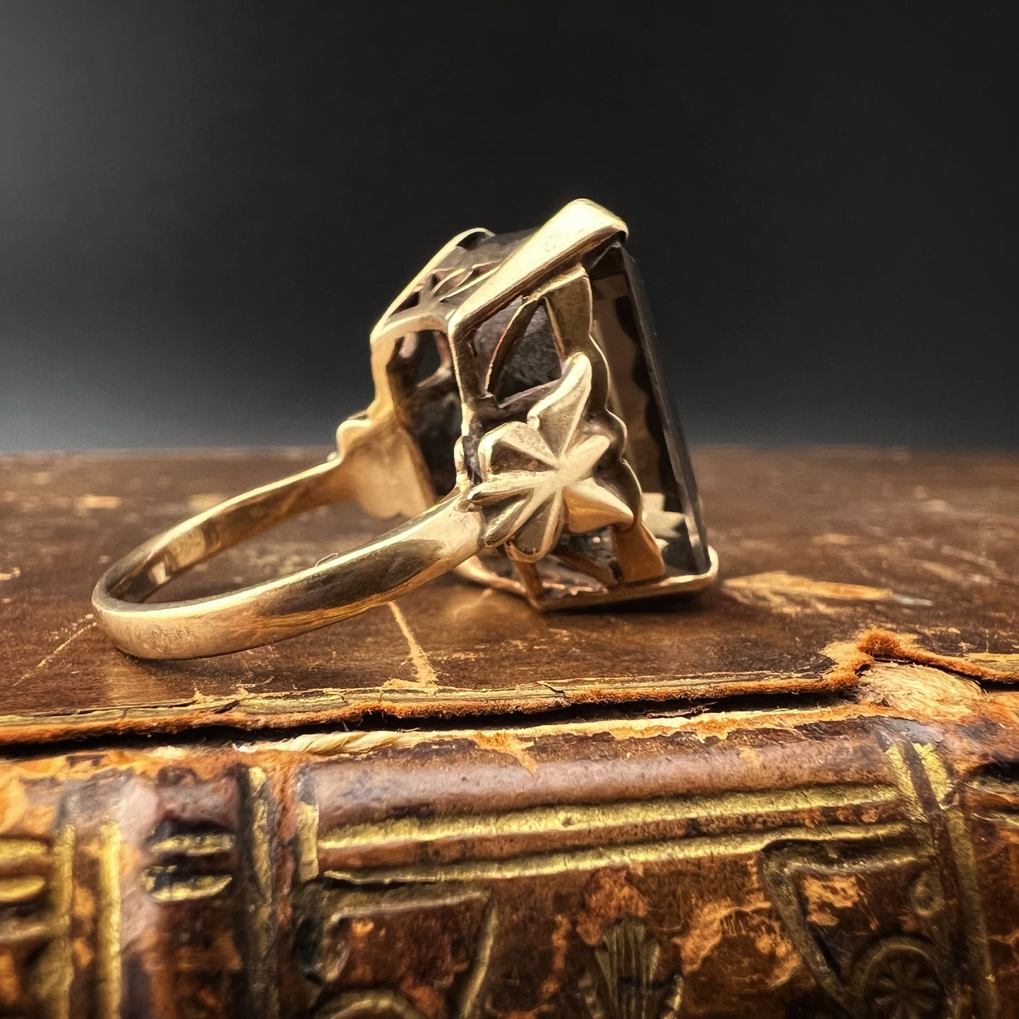 Ring - Cocktailring aus 9 Karat Gold und Rauchquarz