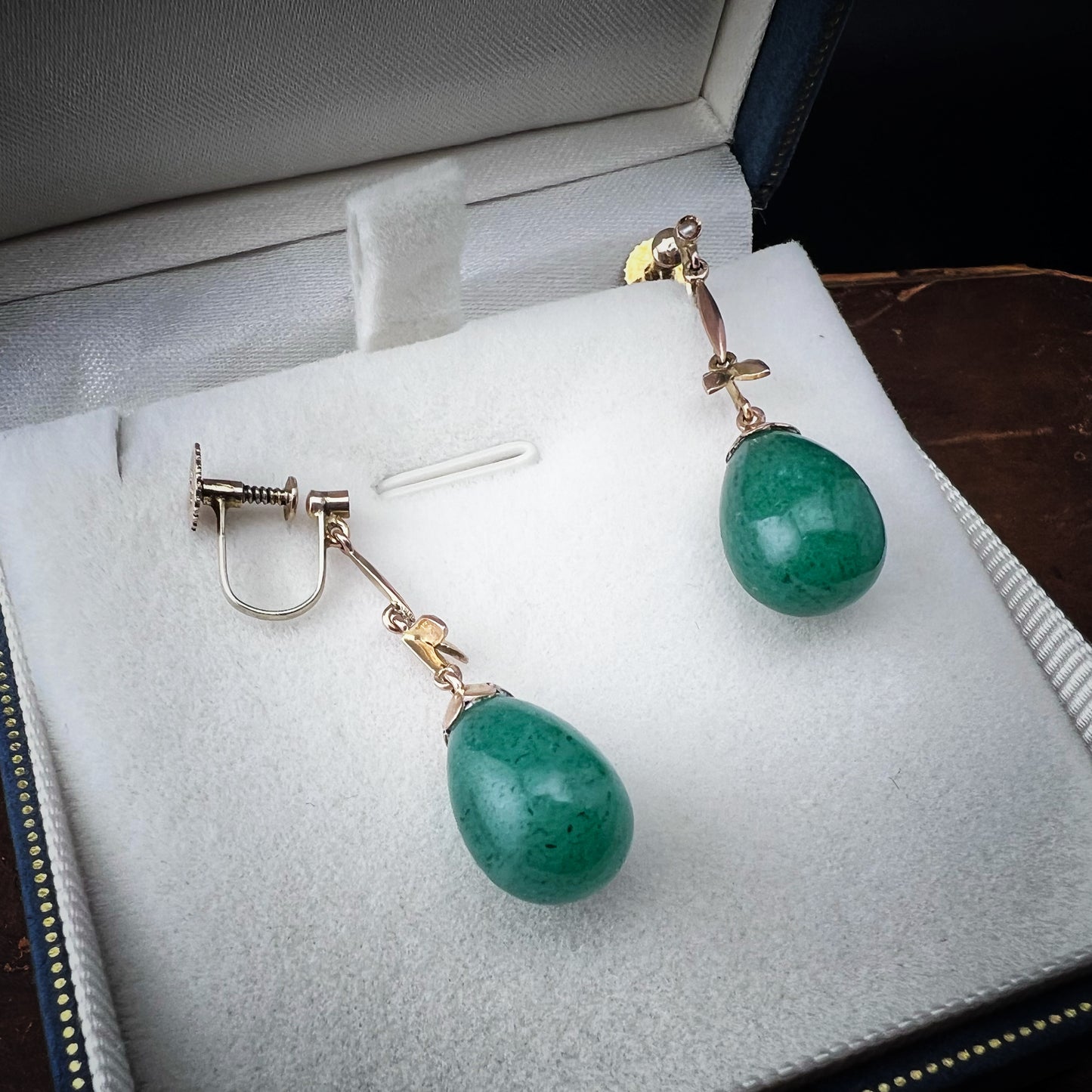 1940s gold earrings with green aventurine