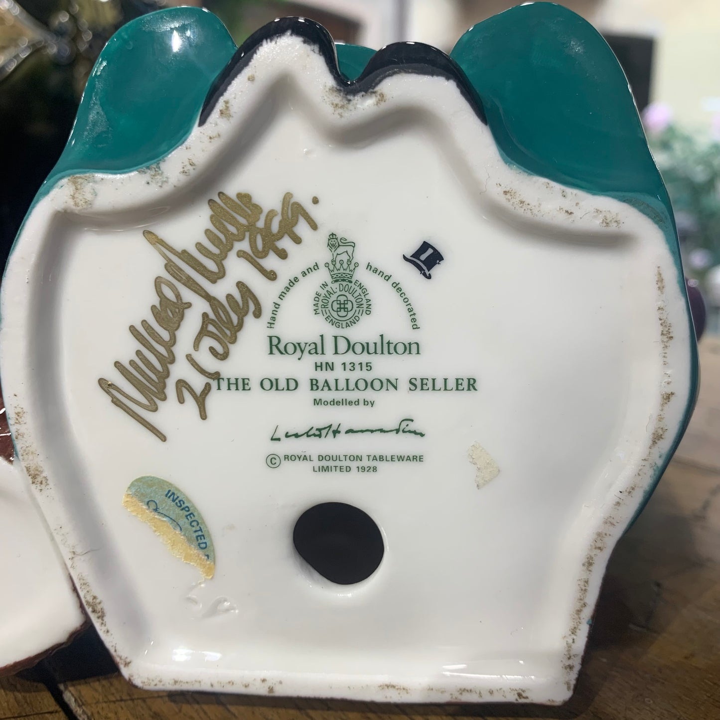 Royal Doulton porcelain figurine “The Old Balloon Seller”