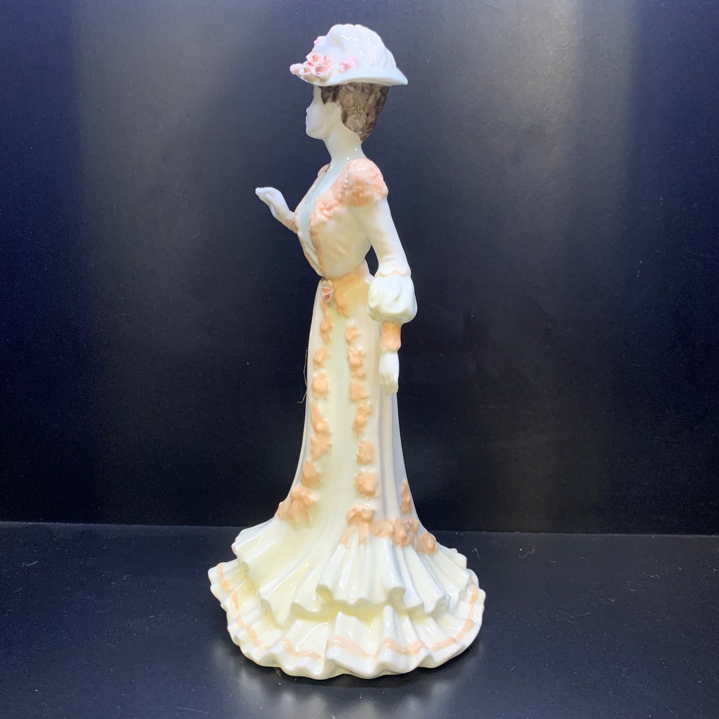 Vintage Coalport “LA BELLE EPOQUE” SOPHIE series figurine