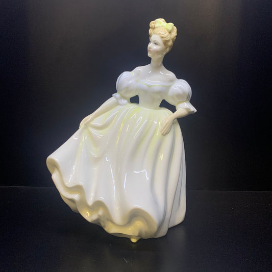 Statuina in porcellana Royal Doulton intitolata “Natalie”
