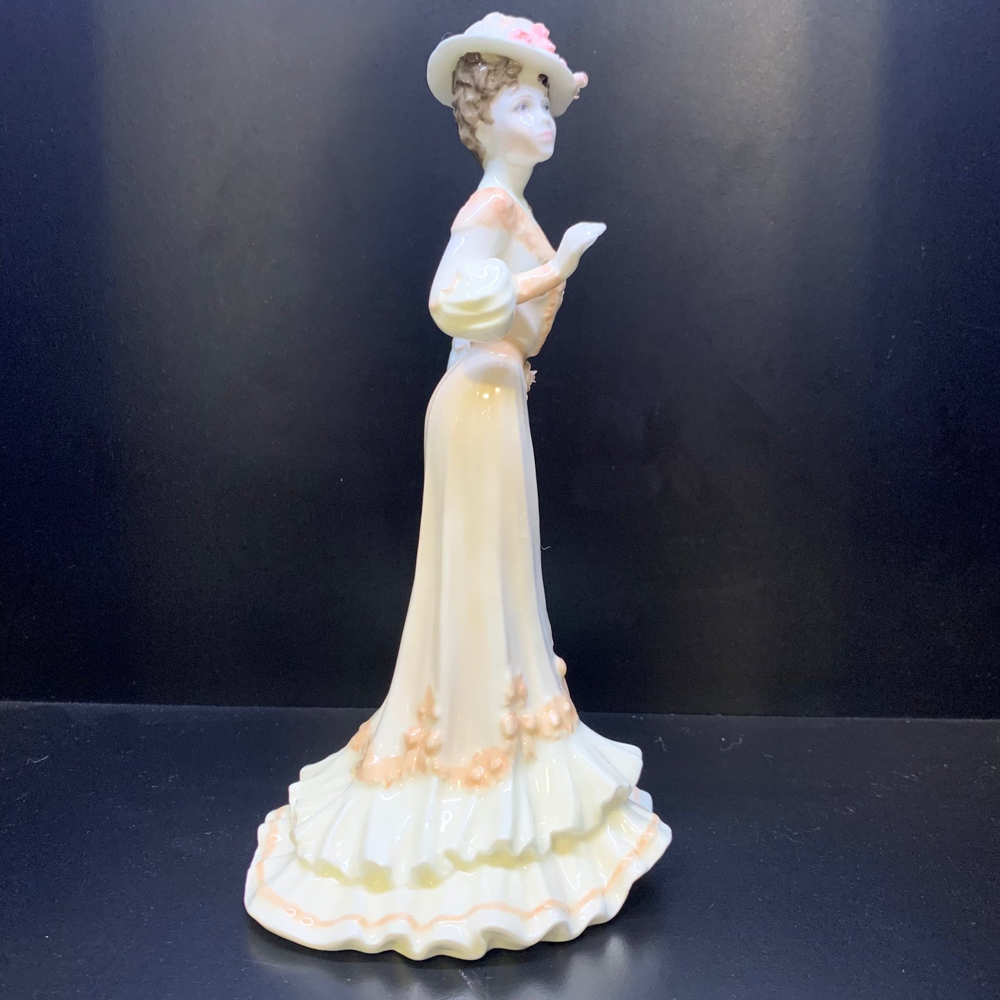 Vintage Coalport “LA BELLE EPOQUE” SOPHIE series figurine