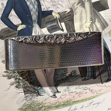 Carica l&#39;immagine nel visualizzatore di Gallery, Tabacchiera in argento del 1874 Birmingham
