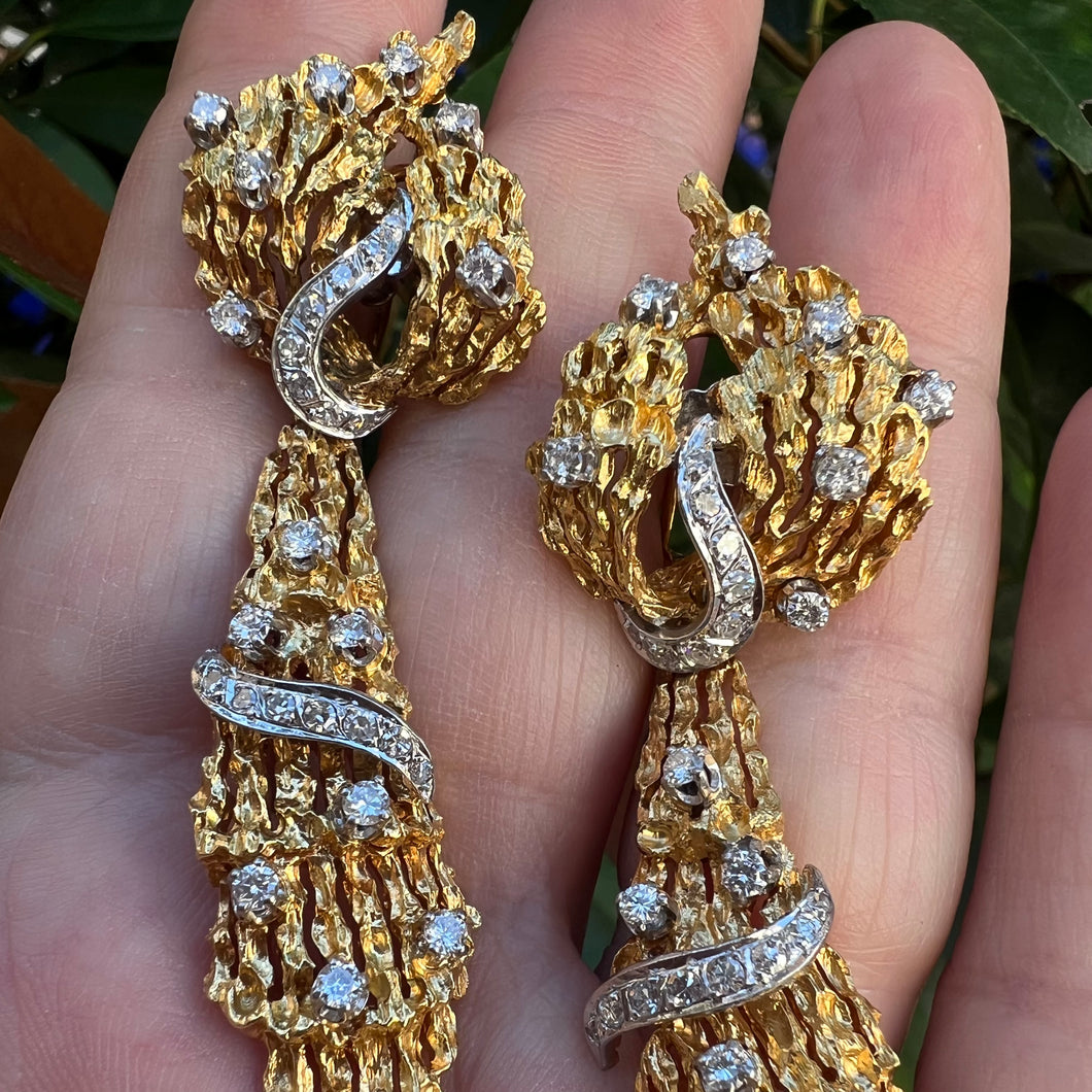 Importanti orecchini in oro giallo e diamanti