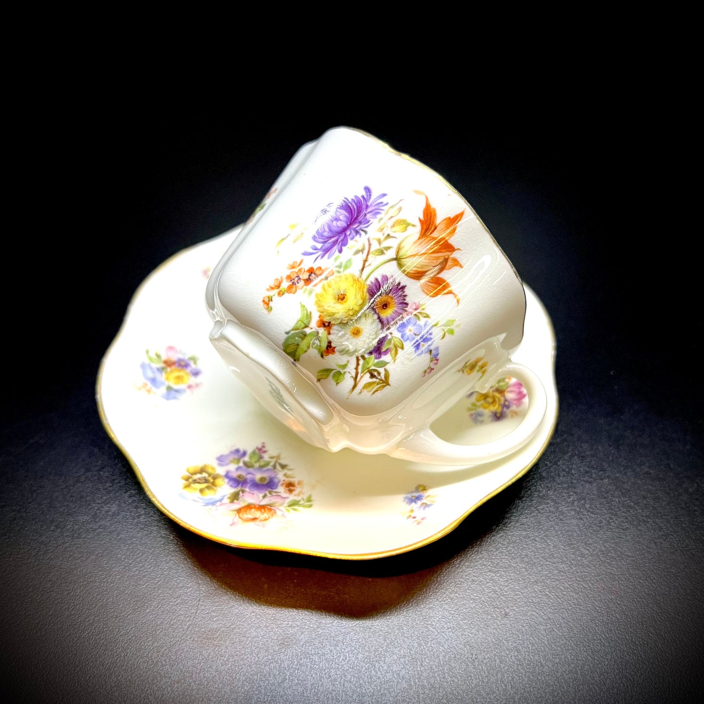 Royal Doulton teacup by 1902