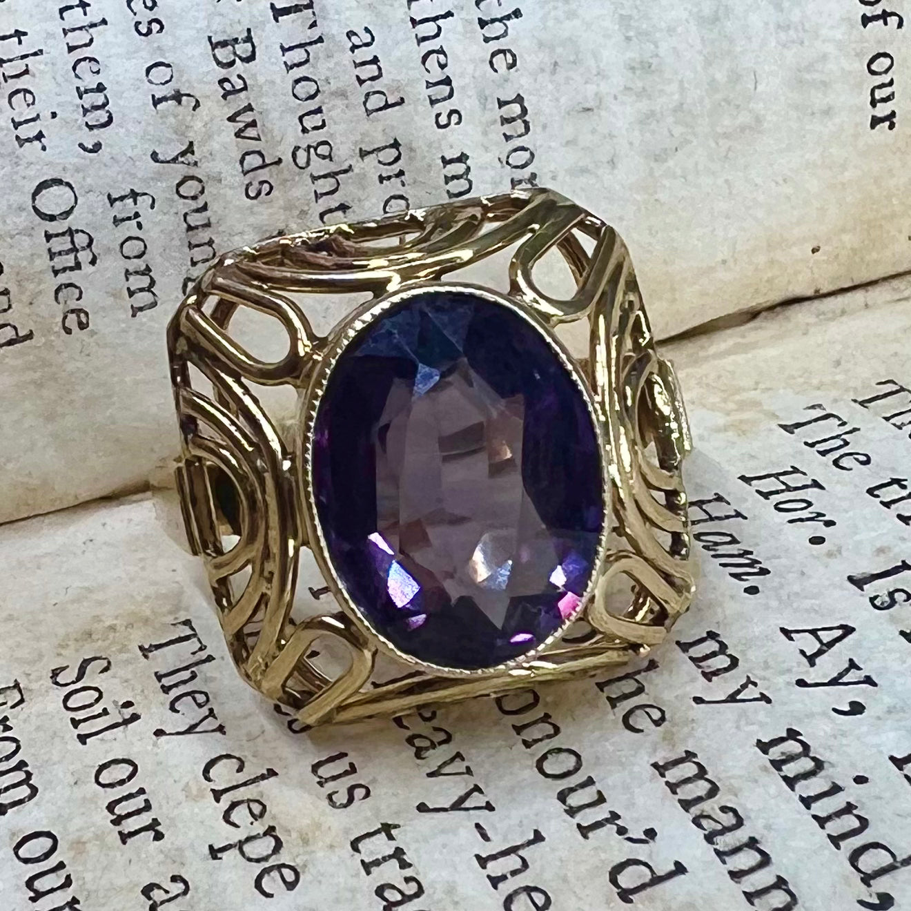 1940s purple sapphire ring