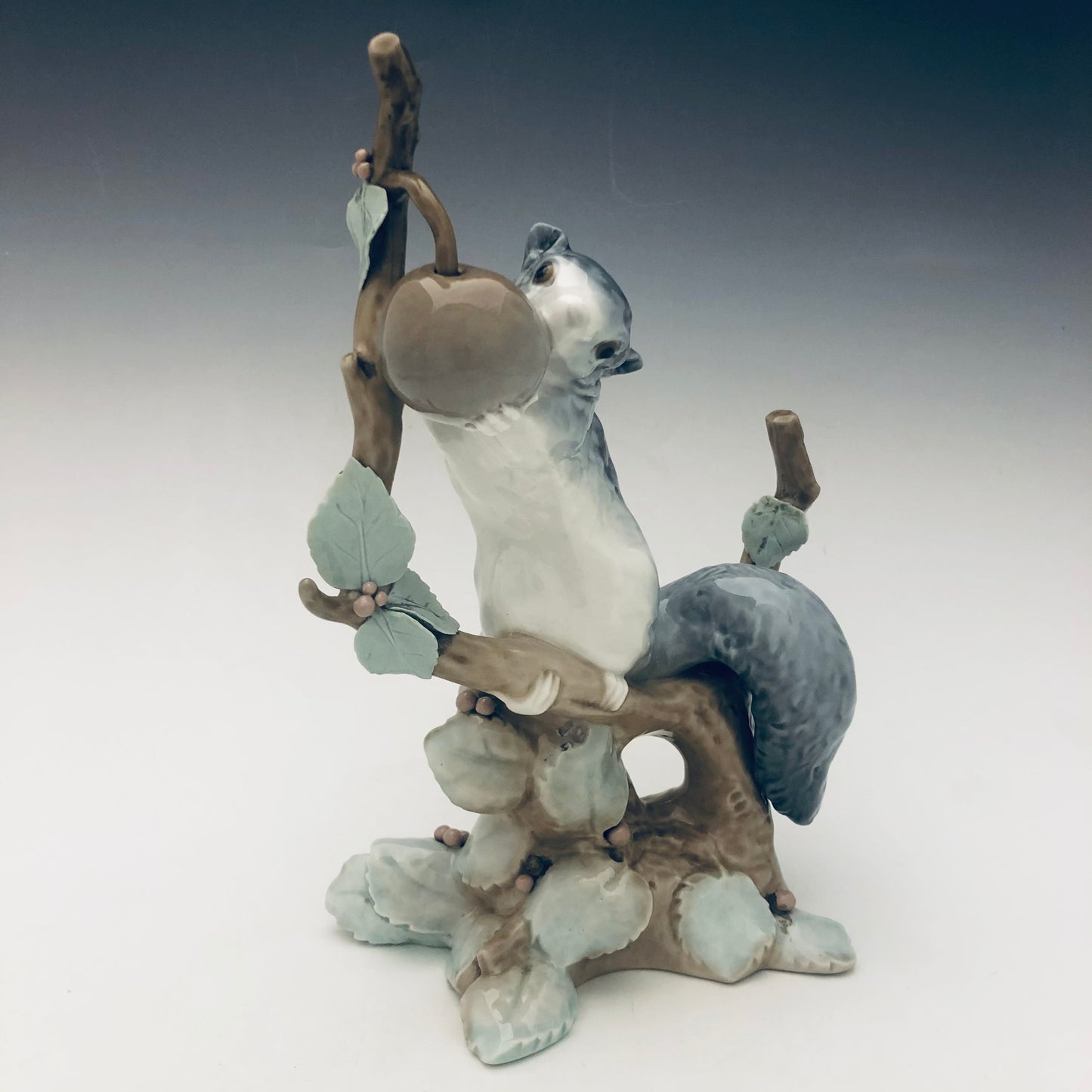 Vintage “liron” porcelain 1971 Fulgencio Garcia for Lladro