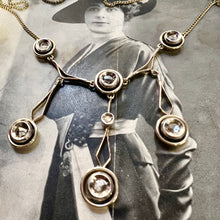 Carica l&#39;immagine nel visualizzatore di Gallery, Collana Art Déco in oro e diamanti
