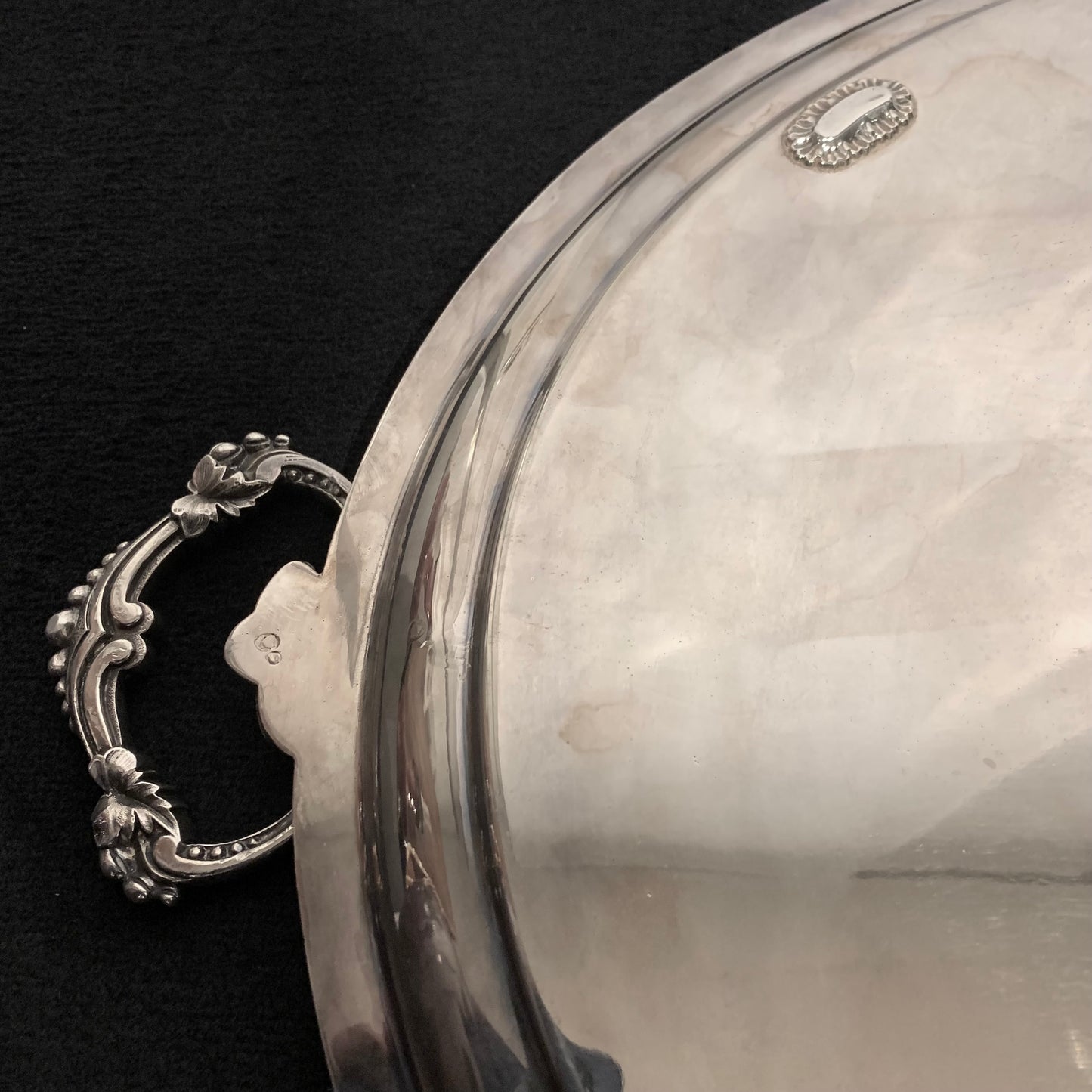 Antikes viktorianisches Sheffield-Tablett mit Klappgriffen.