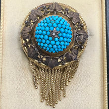 Carica l&#39;immagine nel visualizzatore di Gallery, Prestigiosa spilla porta ricordi con turchesi e diamante dell’ ‘800

