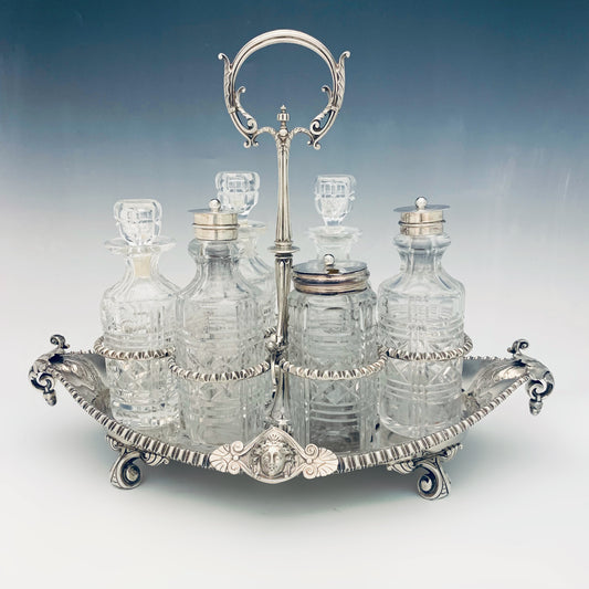 Importante oliera in argento disegnata e realizzata da Frederick Elkington a Londra nel 1854