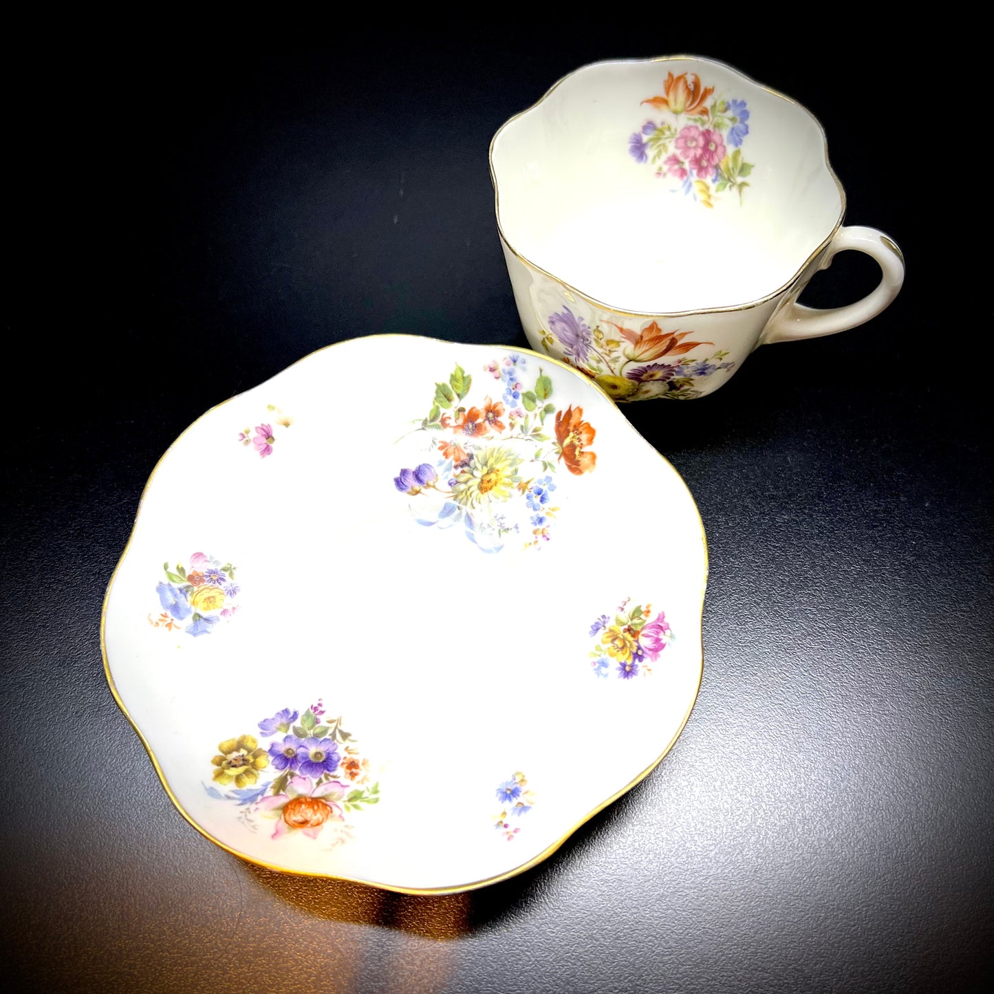 Royal Doulton teacup by 1902