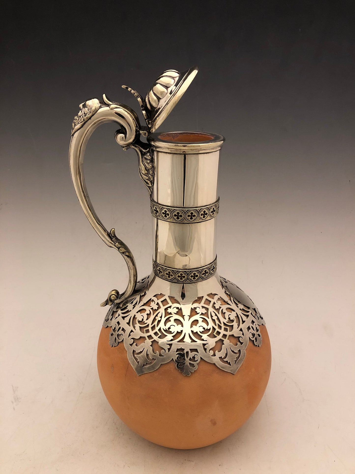 Viktorianischer Steingut-Ausgießer in Silbermetallfassung (Sheffield-Teller)