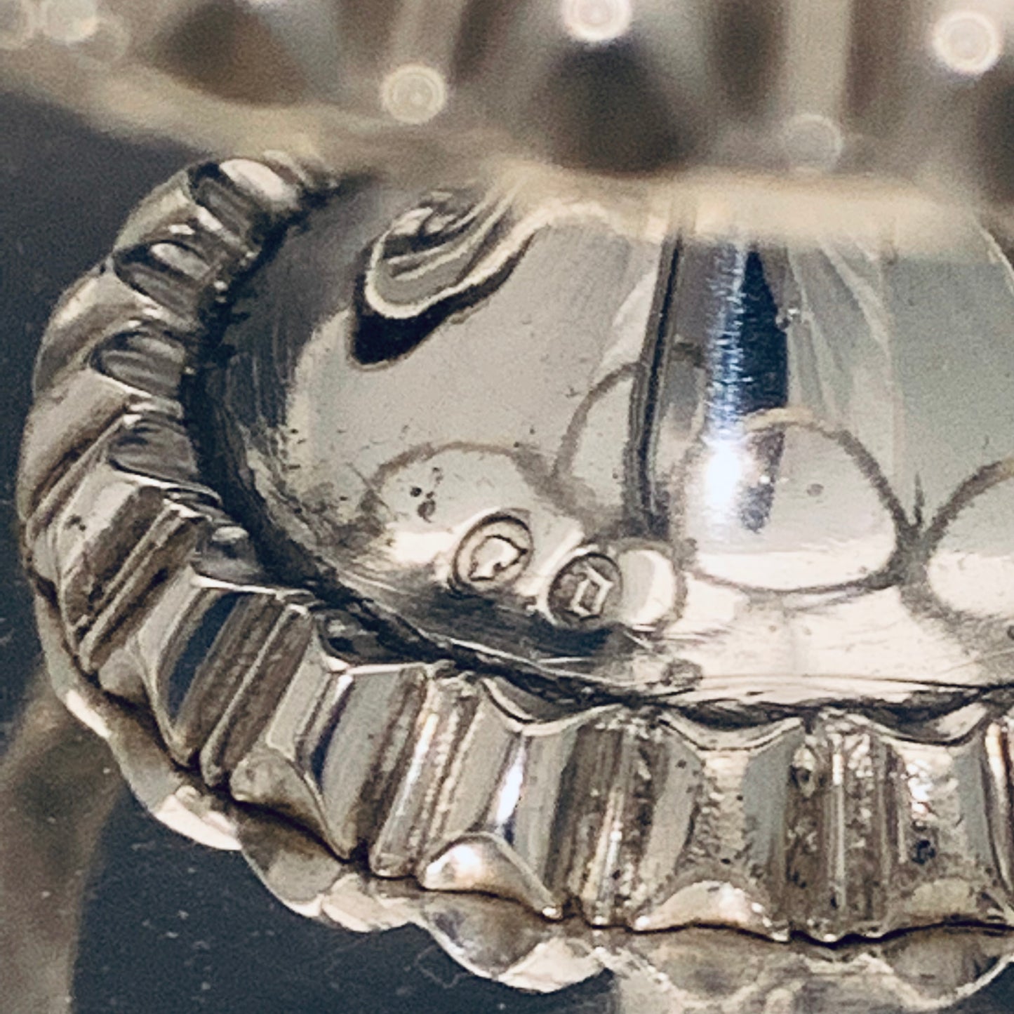 Importante oliera in argento disegnata e realizzata da Frederick Elkington a Londra nel 1854