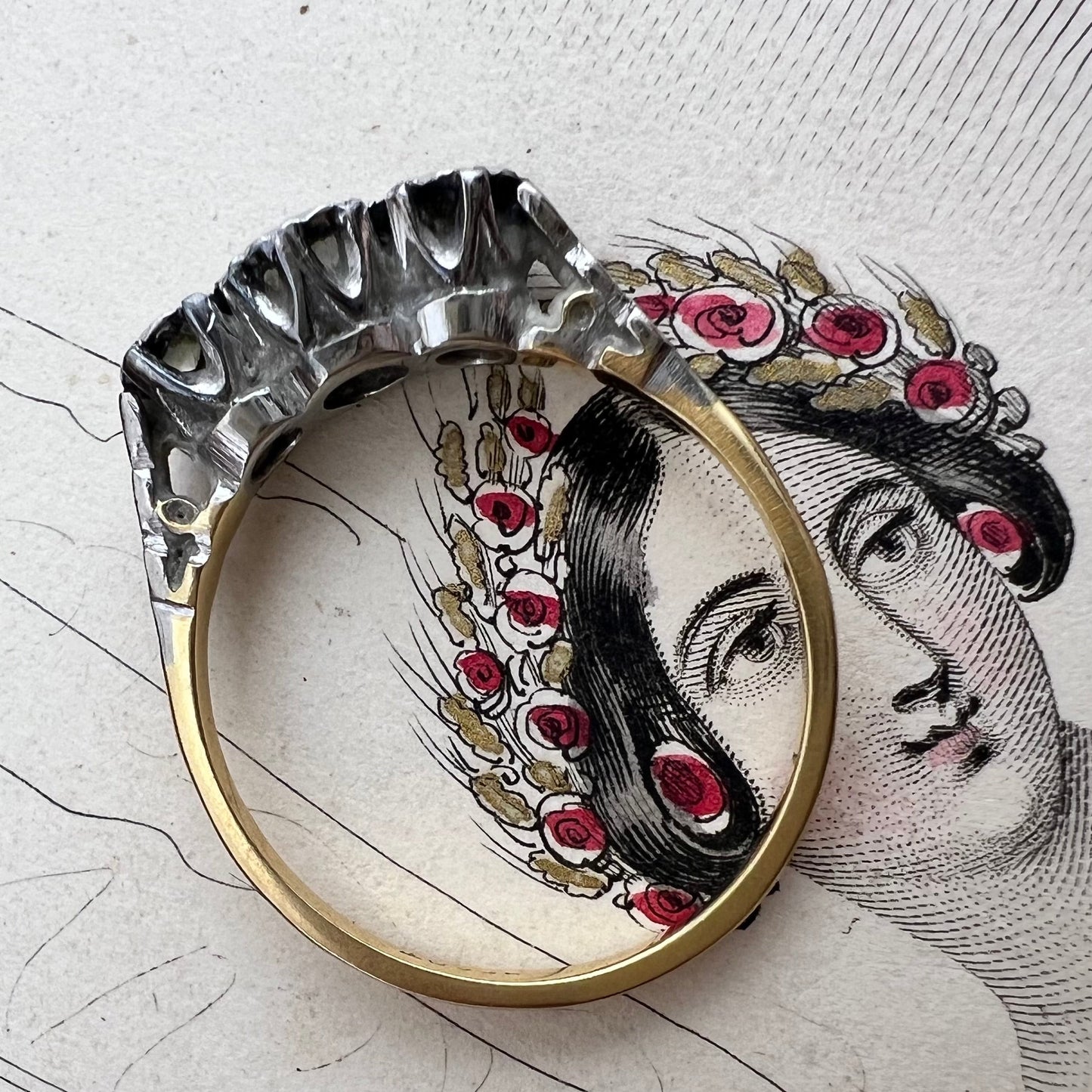 Anello Trilogy Art Déco con Diamanti Vecchia Europa in Oro 18 kt e Platino – Europa, c. 1920