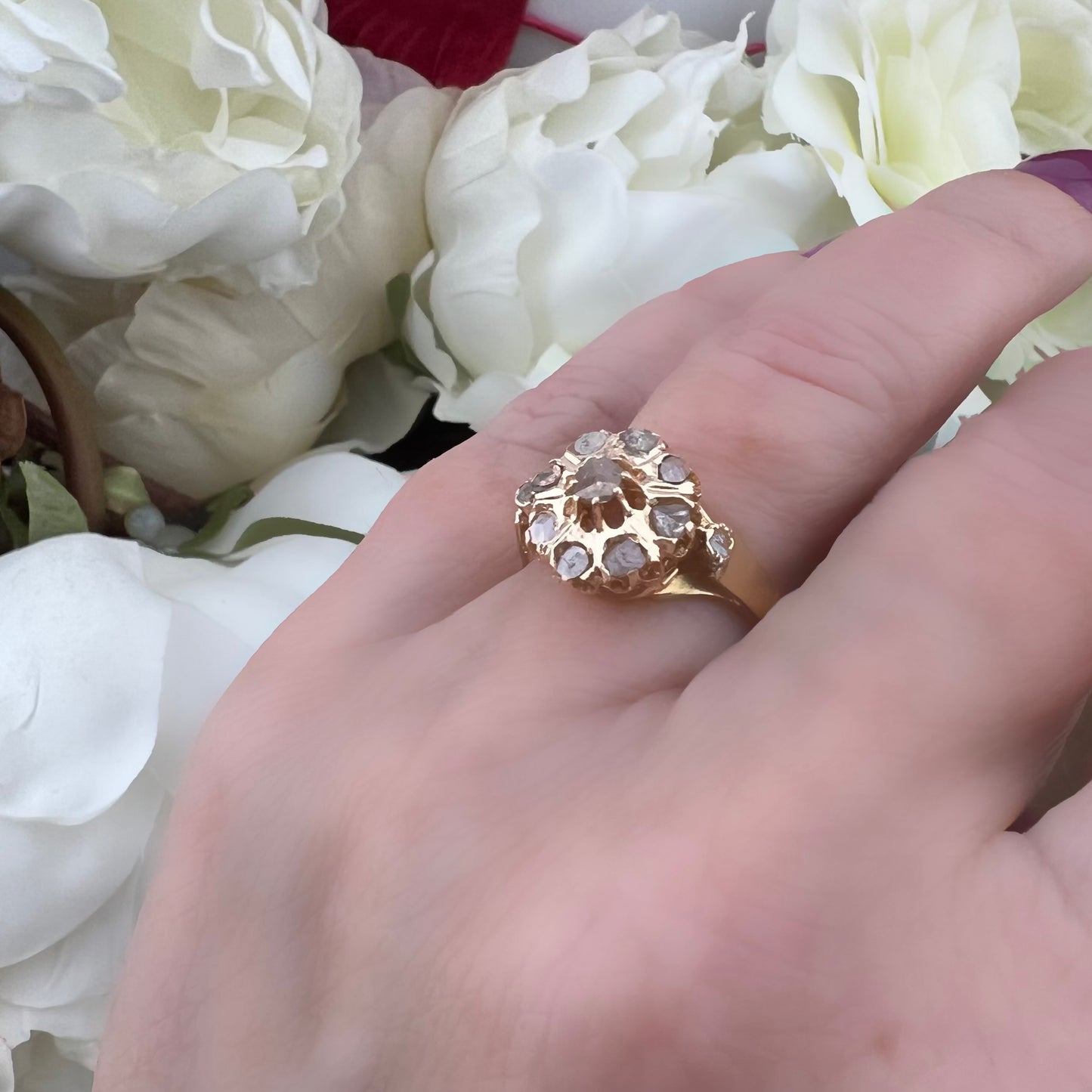 Anello veneziano a fiore in oro 18 ct e diamanti a rosetta