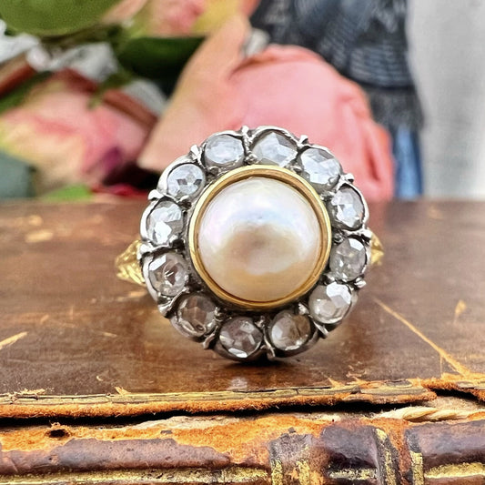 Anello antico in oro 18K con perla Mabè e diamanti a taglio rosa