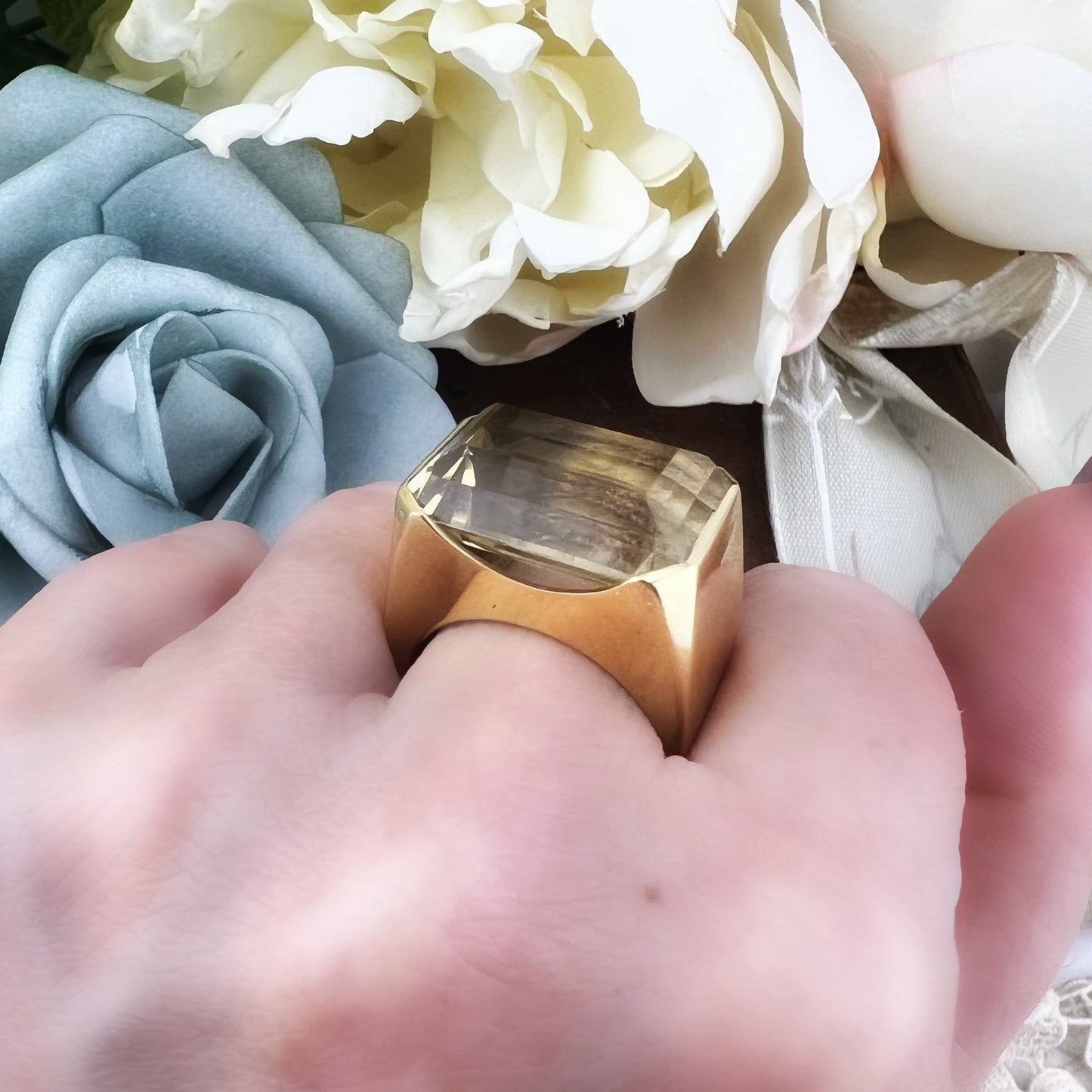 Anello Cocktail anni ’70 in oro 14k con grande citrino taglio smeraldo