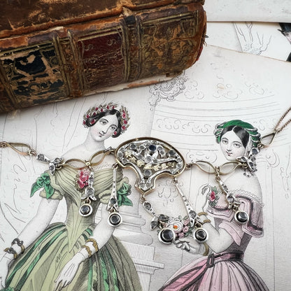 Collier Art Nouveau in oro 9 carati e argento con diamanti a taglio rosa e zaffiro centrale