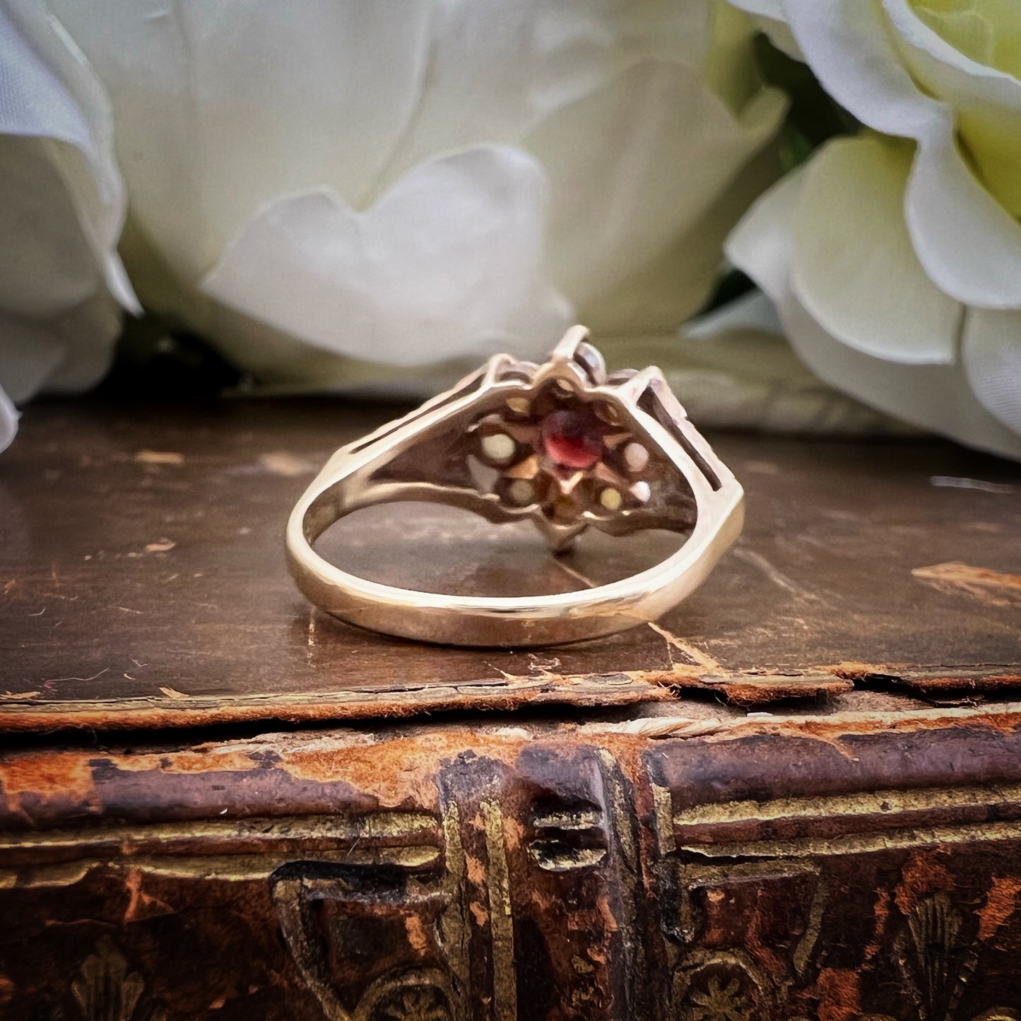 Anello Margherita con Granato e Perle – Anno 1970 Birmingham