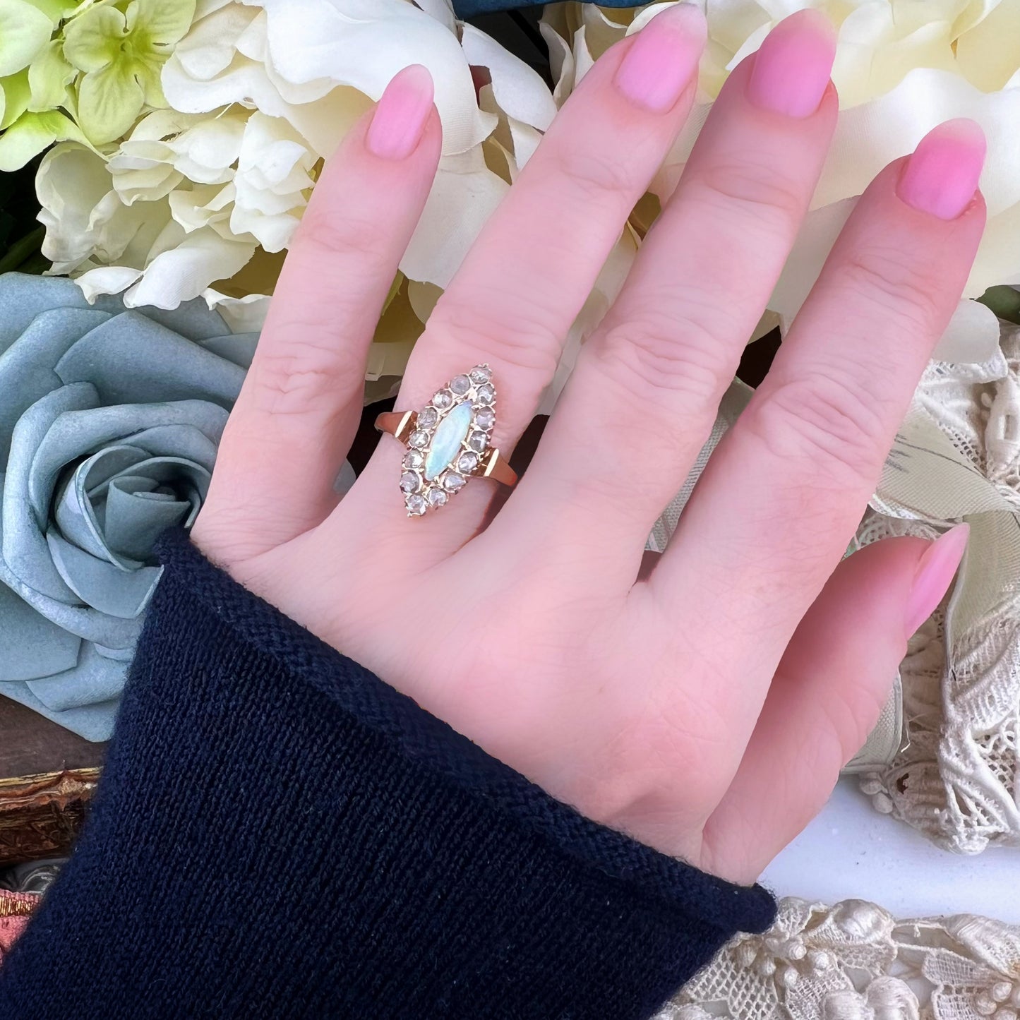 Anello Figaro oro 18k con Opale Australiano e Diamanti – Primi ‘900