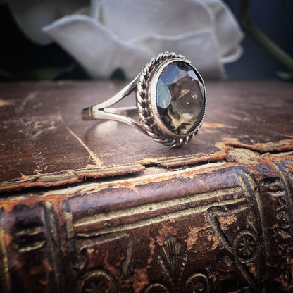 Anello vintage in oro giallo con quarzo fumé