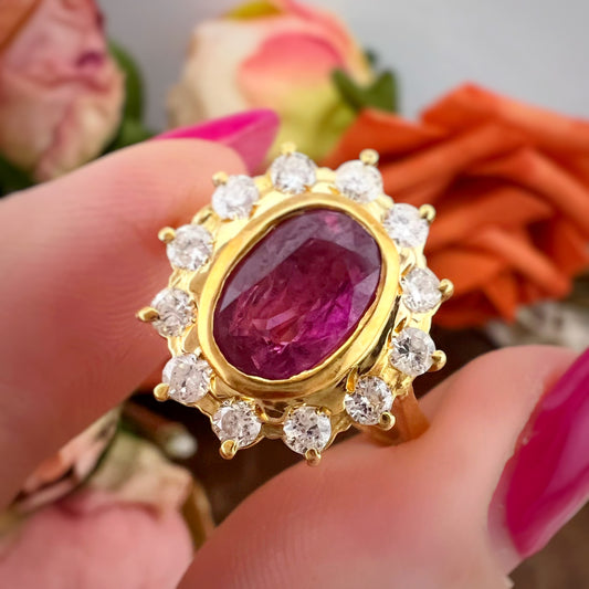 Anello Margherita Vintage in Oro 18 kt con Rubino Birmano Naturale e Diamanti