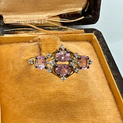 Anello con zaffiri rosa e diamanti