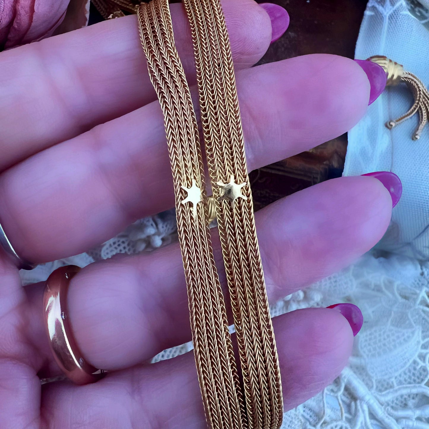 Collana saliscendi in oro con corallo e perline Belle Époque
