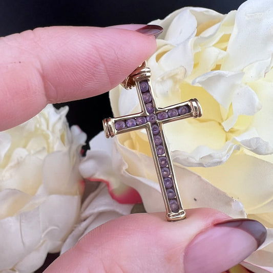 Croce in oro giallo con ametiste