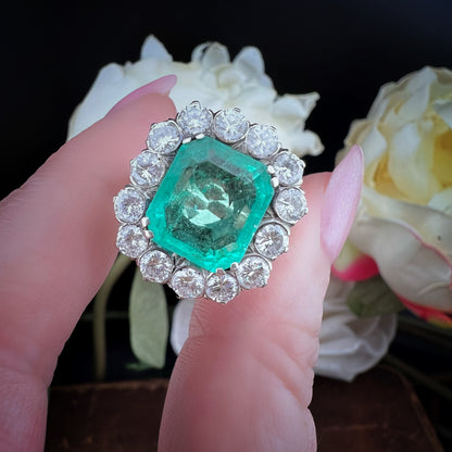 Anello vintage con smeraldo colombiano 4 ct e diamanti – Epoca 1950 ca.