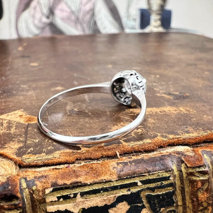 Anello solitario anni 1920/30 in oro bianco 18 kt con diamante Old European Cut da 0,50 ct