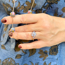 Carica l&#39;immagine nel visualizzatore di Gallery, Anello vintage a margherita con tanzaniti e diamanti

