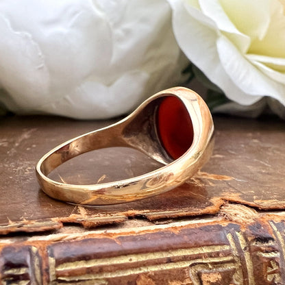 Anello chevalier massonico in oro 9k con corniola incisa del 1974