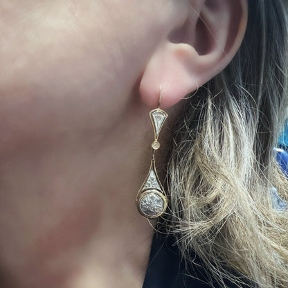 Orecchini a monachella in oro 18k con margherite di diamanti a rosetta- Italia primi ‘900