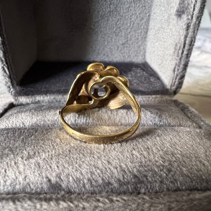 Anello a fiore primi ‘900 con topazio bianco in oro 18 ct