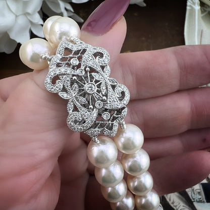 Bracciale vintage in perle Akoya con chiusura importante in oro bianco e diamanti – Anni ’60