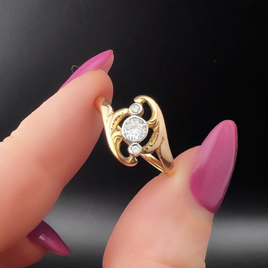 Anello Art Nouveau in oro 18 ct e diamante a taglio europeo