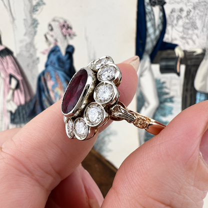 Grande anello a margherita con rubino da 3 ct e diamanti per 2 ct in oro 18k – Italia, anni ’60