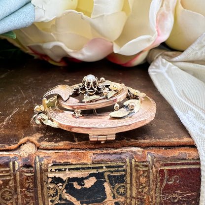 Pendente/spilla borbonico in oro giallo e rosa 18k con perlina centrale – Italia preunitaria, metà XIX secolo