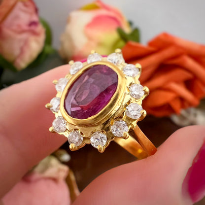 Anello Margherita Vintage in Oro 18 kt con Rubino Birmano Naturale e Diamanti