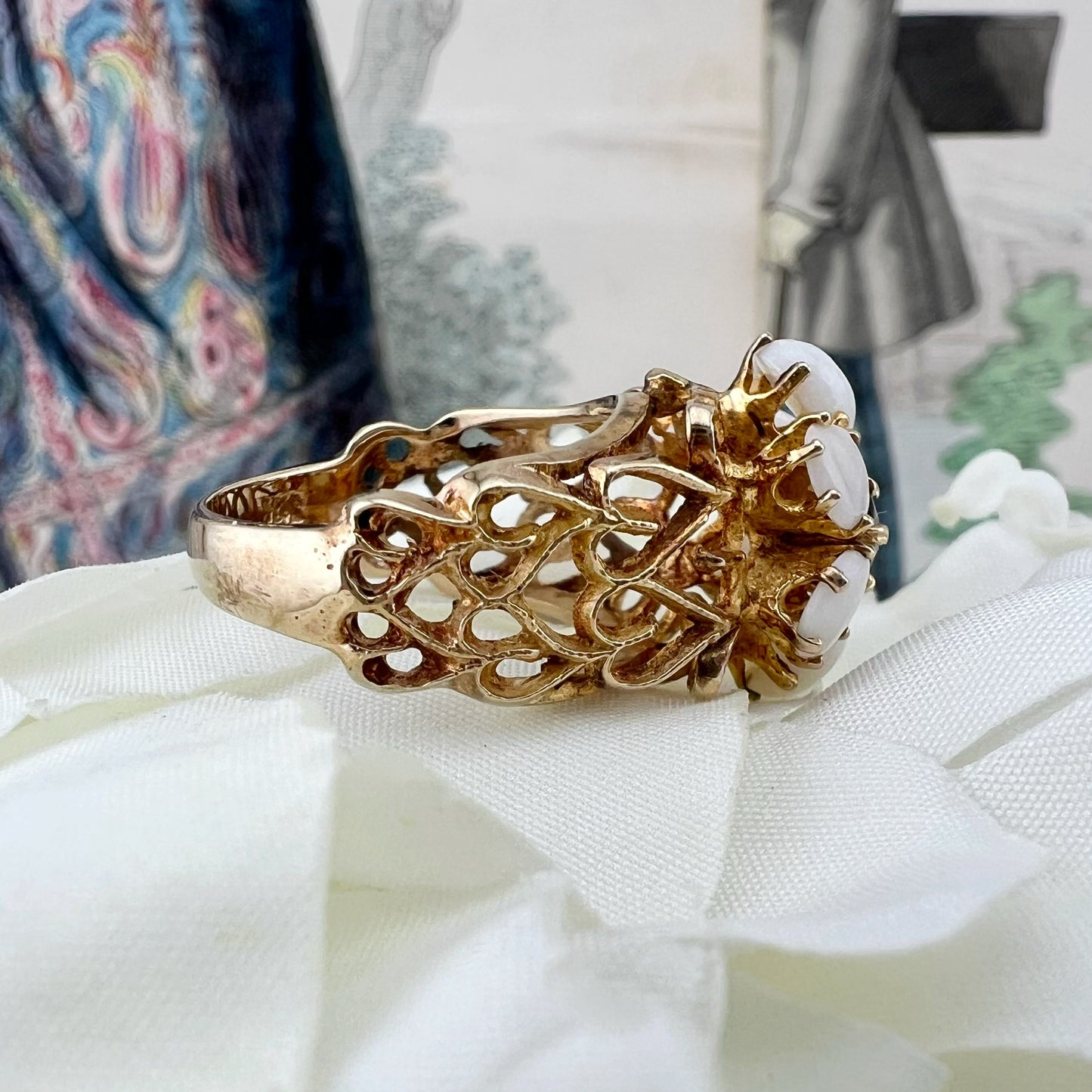 Anello vintage a fiore in oro 9 ct opali e granato – Londra 1973