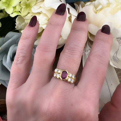 Anello in oro giallo 18 kt con rubino e diamanti