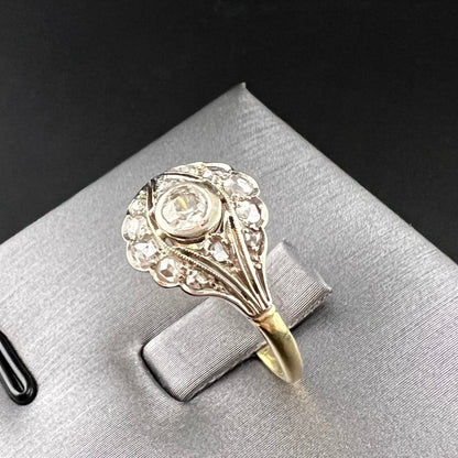 Anello in oro giallo e bianco 18 ct e diamanti Italia c. 1930