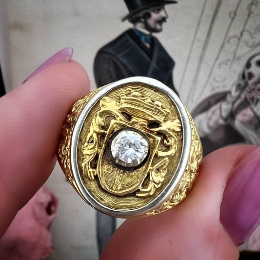 Anello chevalier araldico con diamante
